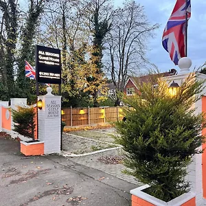 Seasons Gatwick & Parking Pensjonat